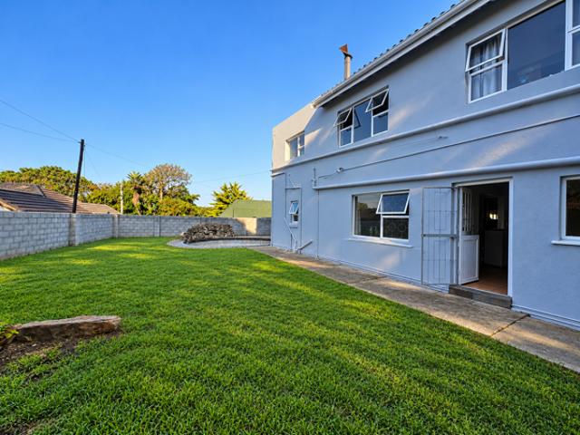House for sale in Bushmans River Mouth, Eastern Cape