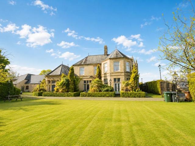 House for sale in Broad Folds, Clayton