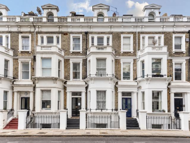 House for sale in Earl's Court, Greater London