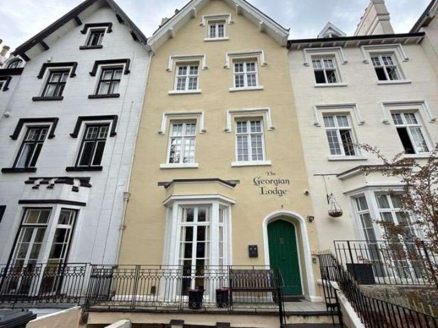 Townhouse for rent in St Thomas, Exeter