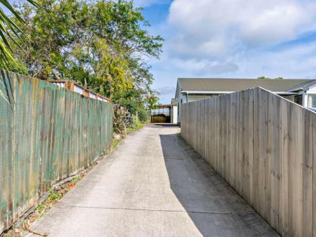 House for sale in Kingseat