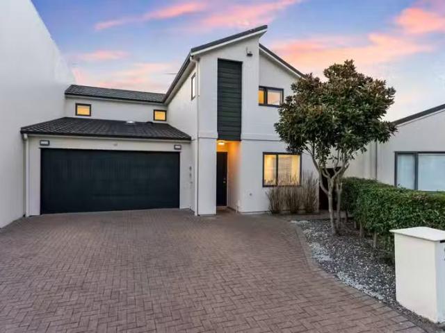 House for sale in Howick, Oroua County