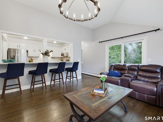 Condo for sale in Farmington, Connecticut