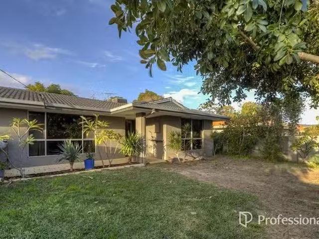 House for rent in Forrestfield, Western Australia