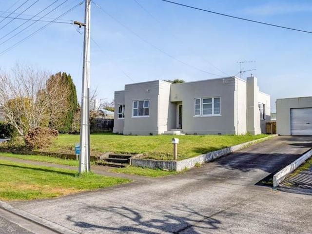 House for rent in Taranaki