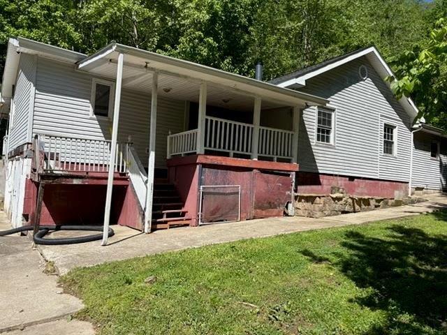 House for sale in Van Lear, Kentucky