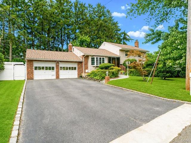 House for sale in Huntington, New York