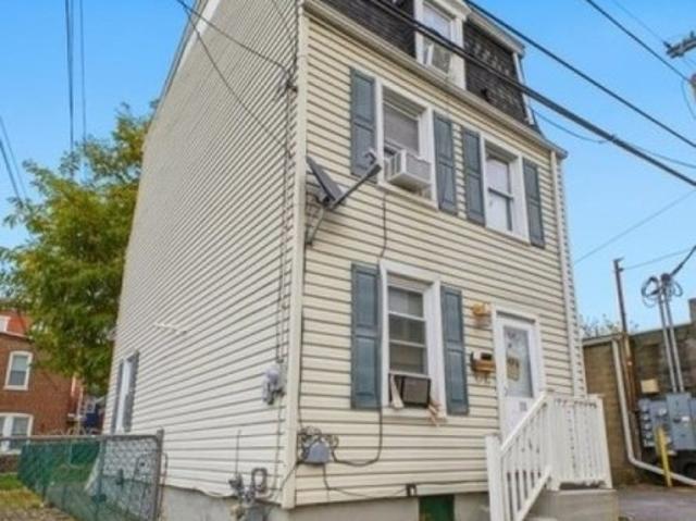 House for sale in Phillipsburg, Warren County