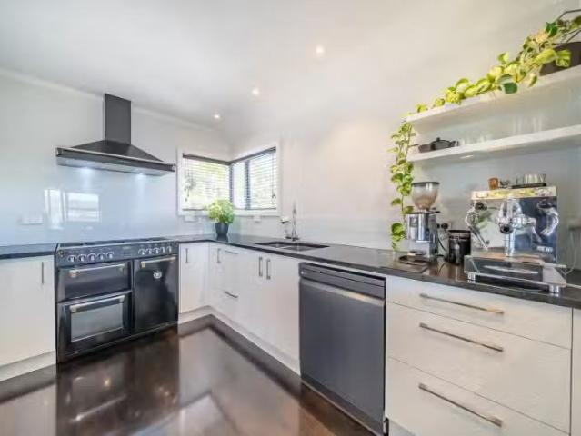 House for sale in Linden, Wellington