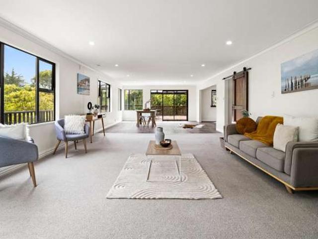 House for sale in Otakou