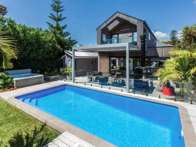 House for sale in Paremoremo, Oroua County