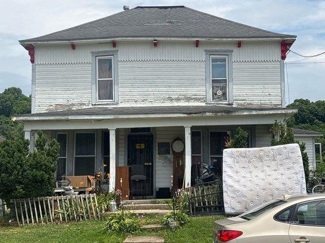 House for sale in Glouster, Ohio
