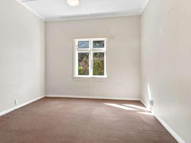 House for sale in Otakou