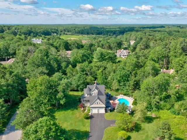House for sale in Cape Elizabeth, Maine