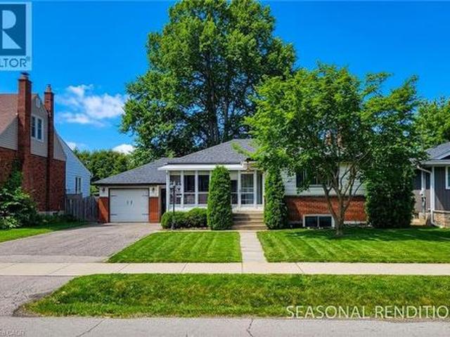 House for sale in Ancaster, Ontario