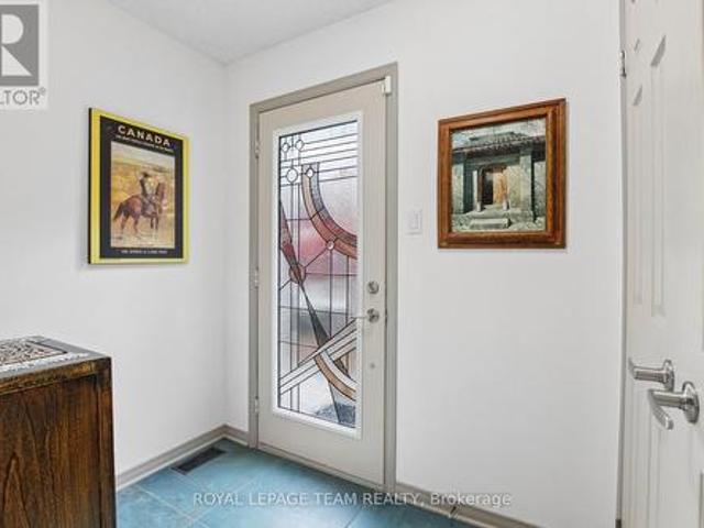 House for sale in Hintonburg Shopping Area, Ottawa