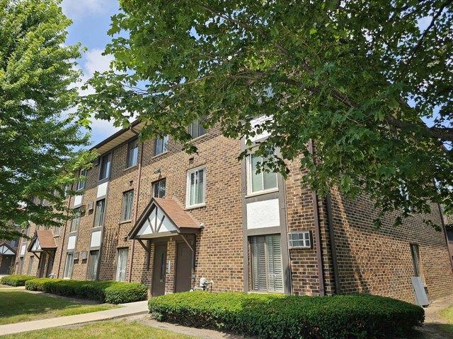 Condo for sale in Vernon Hills, Lake County