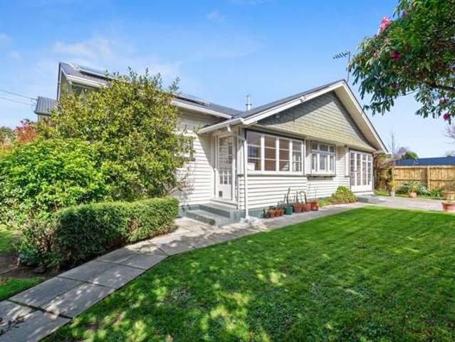 House for sale in Saint Albans, Canterbury