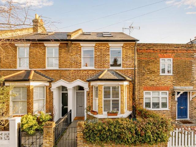 House for rent in London Borough of Ealing, Greater London