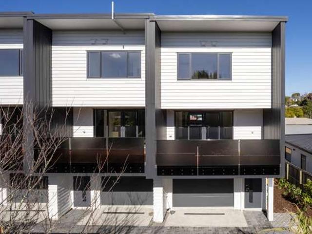 House for sale in Sunnynook, Oroua County