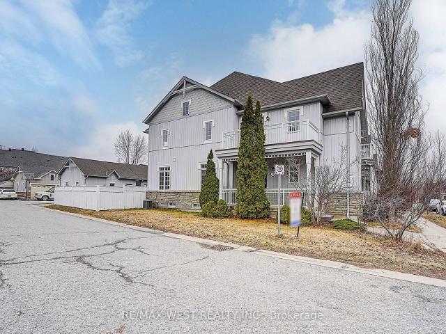 Townhouse for sale in Woburn, Ontario