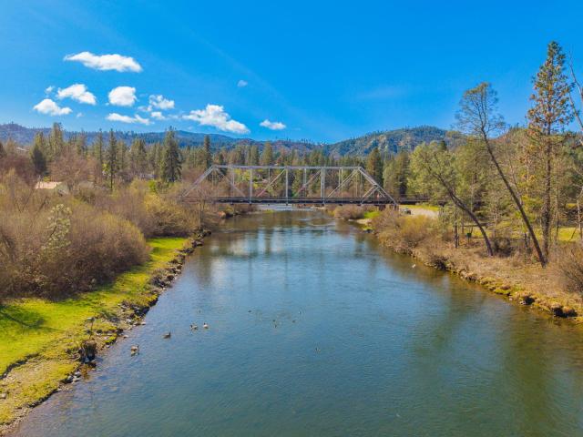 House for sale in Lewiston, California