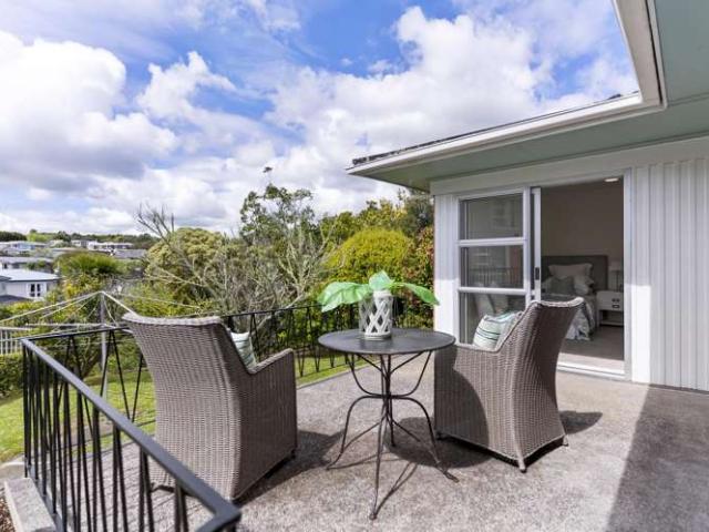 House for sale in Bucklands Beach, Howick