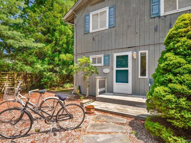 House for sale in Wainscott, New York