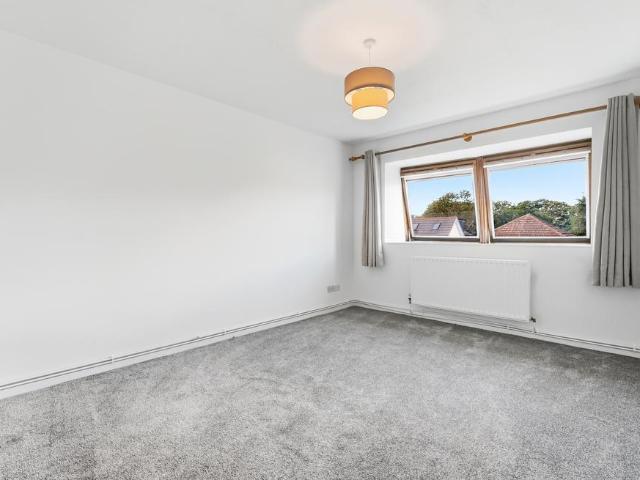 Apartment for rent in Upton, Greater London