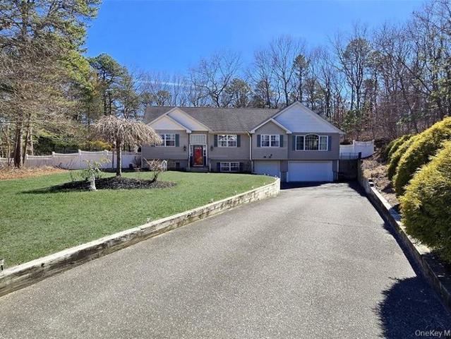 House for sale in Centereach, New York