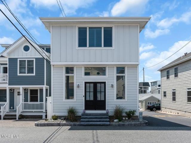 House for sale in Lavallette, New Jersey
