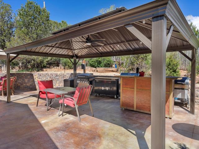 House for sale in Cedar Crest, New Mexico