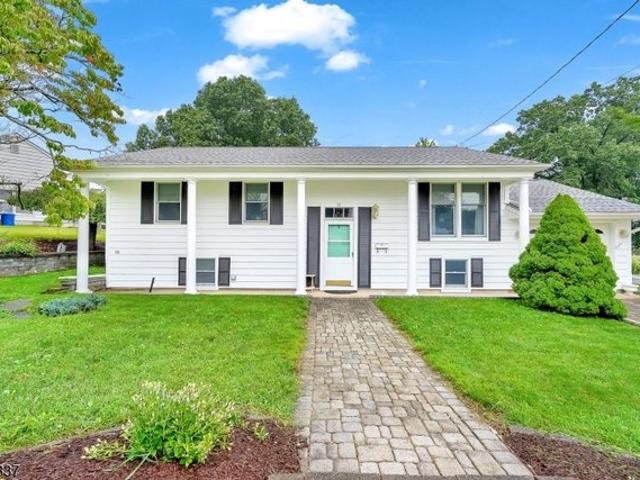 House for sale in Newton, New Jersey