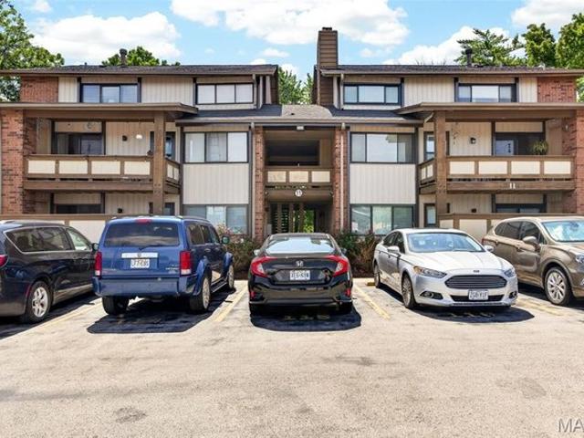 Condo for sale in Saint Charles, Missouri