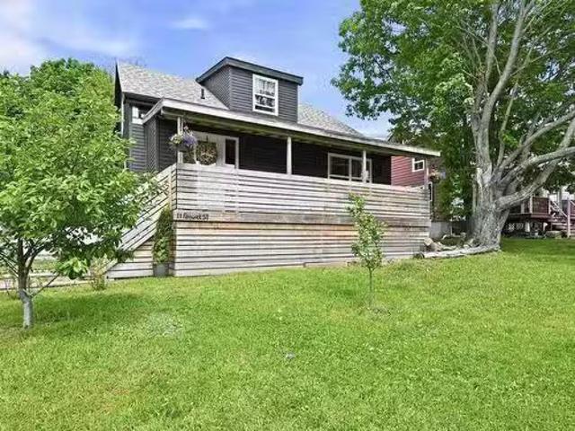 House for sale in Dartmouth, Nova Scotia