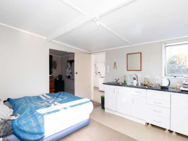 House for sale in Waitakaruru, Waikato