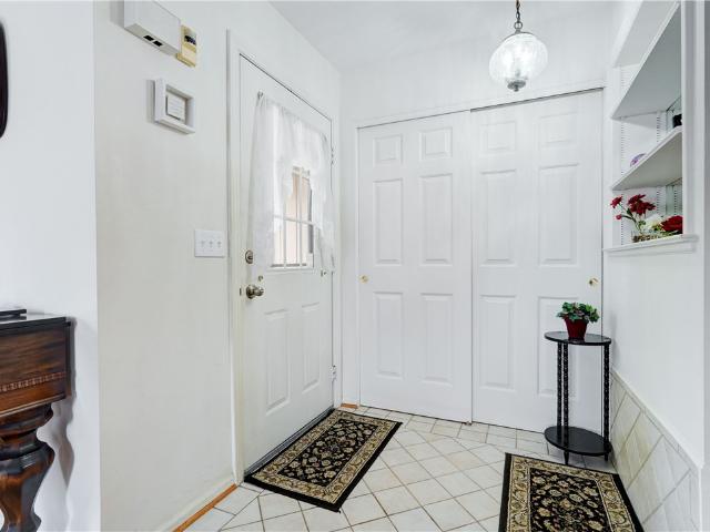 Townhouse for sale in Georgetown Commons, Village of Fairport