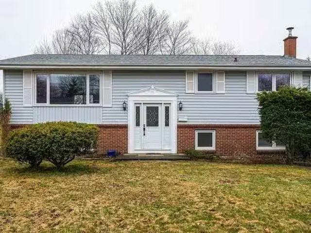 House for sale in Dartmouth, Nova Scotia