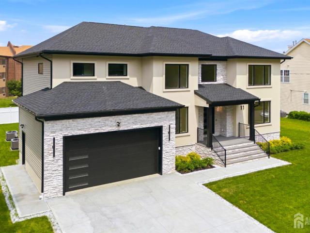 House for sale in Spotswood, Middlesex County