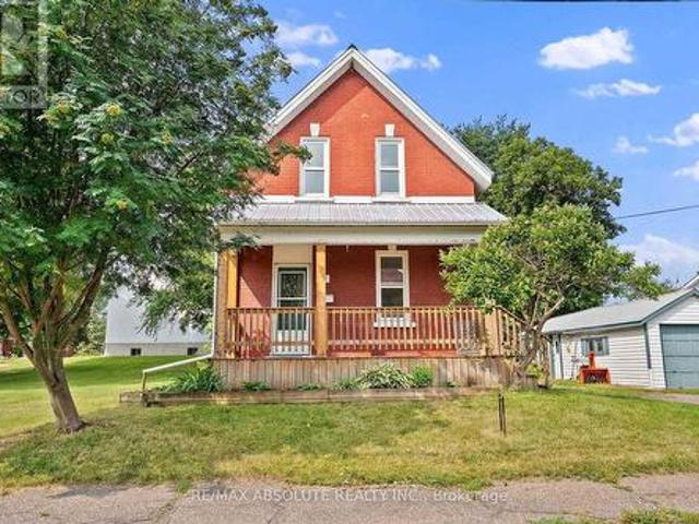 House for sale in Renfrew, Ontario