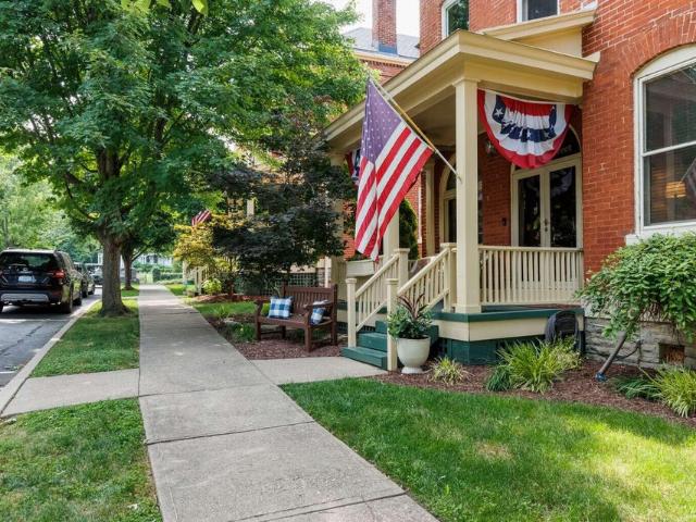 Townhouse for sale in Campbell, Kentucky