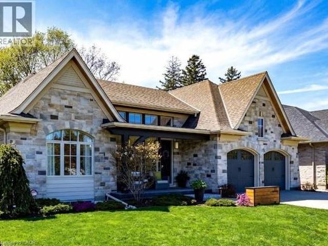 House for sale in Ancaster, Ontario