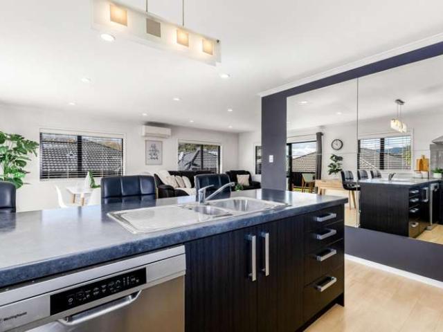 House for sale in Pauatahanui, Wellington