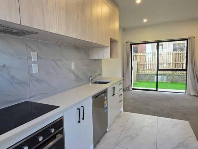 House for rent in Owhata, Oroua County