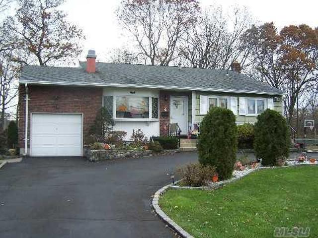 House for sale in Bohemia, New York
