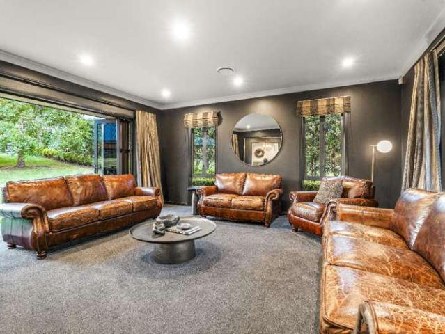 House for sale in Awhitu