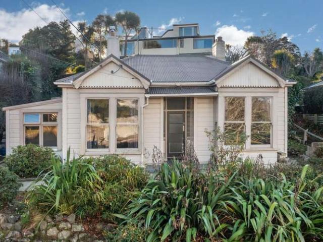 House for sale in Otakou