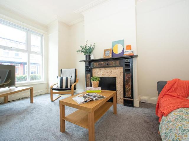 House for rent in Hyde Park, West Yorkshire
