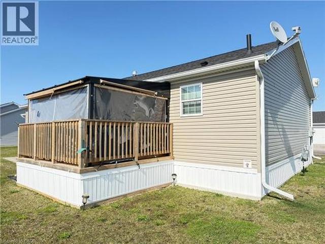 House for sale in Ontario