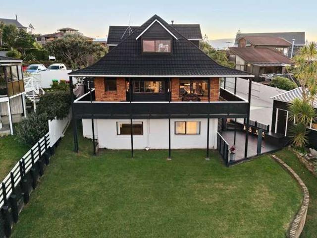 House for sale in Whangaparaoa